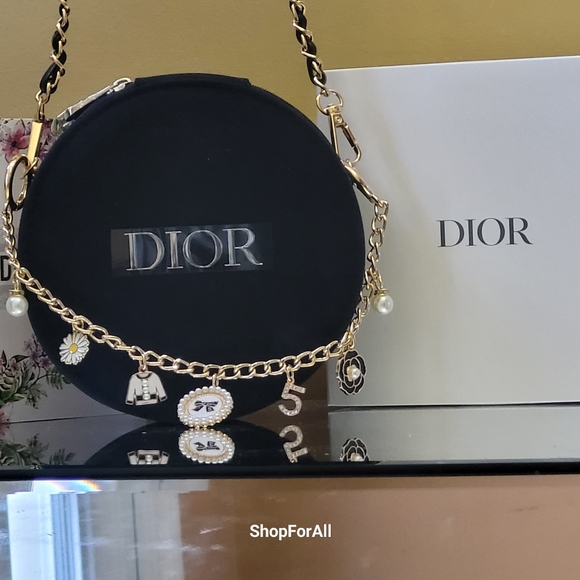💥💥 Dior Vanity Pouch Makeup Case with inner mirror Black circular 15×7c - Picture 9 of 16